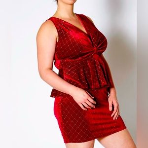 Plus Size Velvet Twist Peplum Dress-Size: 18/20